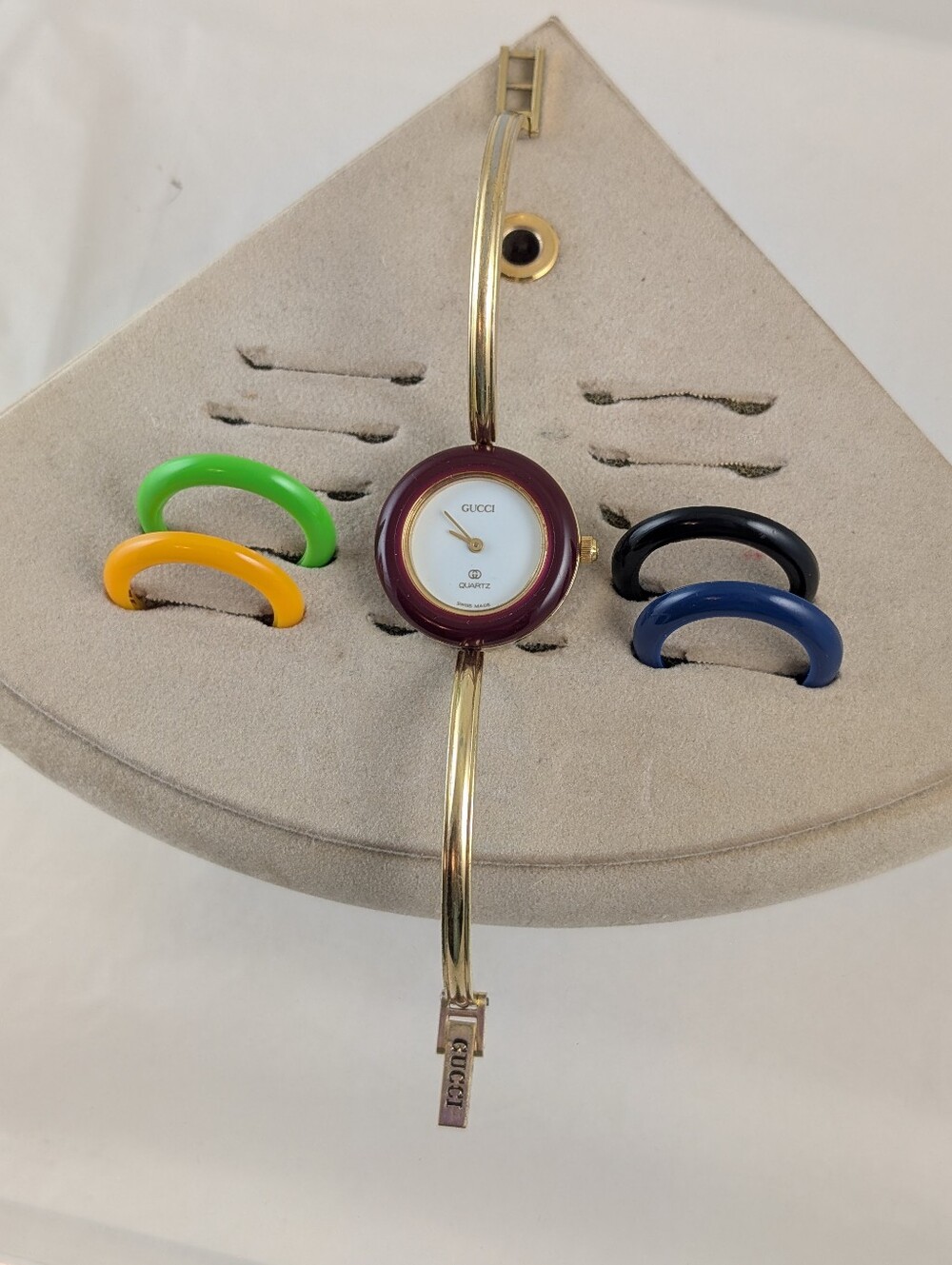 AUTHENTIC GUCCI 1100L BEZEL BANGLE WATCH w/5 Bezels/ PETITE/EXCELLENT